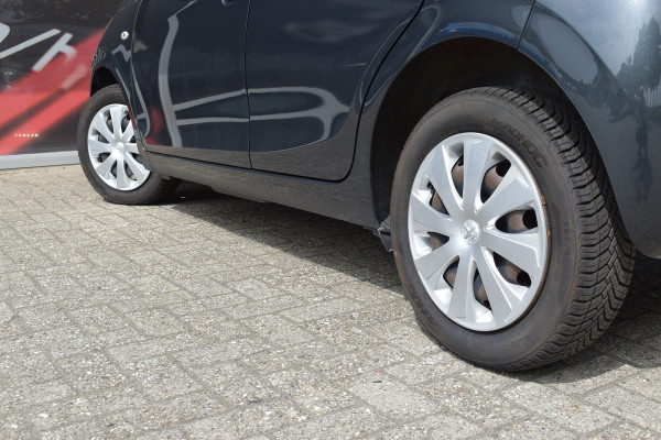 Peugeot 108 1.0 e-VTi Active 5-drs / Airco / Mistlampen / Getint glas /