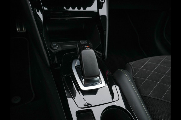 Peugeot e-208 EV GT Pack 50 kWh [ 3-Fase ] (INCL-BTW) *FULL-LED | DIGI-COCKPIT | BLINDSPOT | CAMERA | LEATHER-ALCANTARA | NAVI-FULLMAP | LANE-ASSIST | KEYLESS | DAB | CCS-FASTLOADER | HEATED-SPORTSEATS | AMBIENT-LIGHT | 17"ALU*