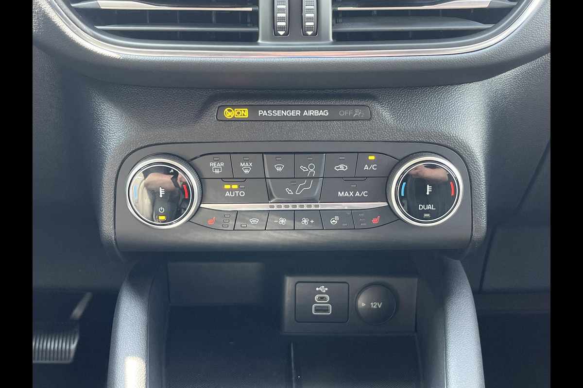 Ford Kuga 2.5 PHEV Vignale | Adaptive cruise control | Winter Pack | Head up Display | Dodehoeksensoren | Bang&Olufsen | Full Leder | Geheugenstoelen | Achteruitrijcamera Ford Kuga 2.5 PHEV Vignale | Adaptive cruise control | Winter Pack | Head up Display | Dodehoeksensoren | Bang&Olufsen | Full Leder | Geheugenstoelen | Achteruitrijcamera