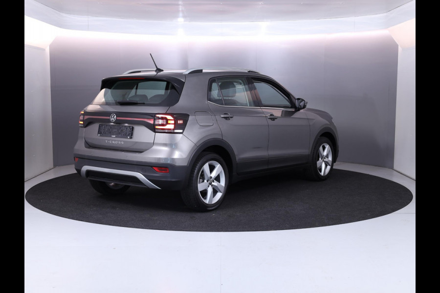 Volkswagen T-Cross 1.0 TSI Style 110 pk Automaat (DSG) | Navigatie | Parkeersensoren | Achteruitrijcamera | Adaptieve cruise control | LED koplampen |
