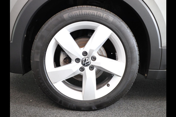 Volkswagen T-Cross 1.0 TSI Style 110 pk Automaat (DSG) | Navigatie | Parkeersensoren | Achteruitrijcamera | Adaptieve cruise control | LED koplampen |