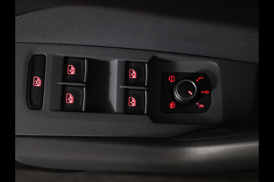Volkswagen T-Cross 1.0 TSI Style 110 pk Automaat (DSG) | Navigatie | Parkeersensoren | Achteruitrijcamera | Adaptieve cruise control | LED koplampen |
