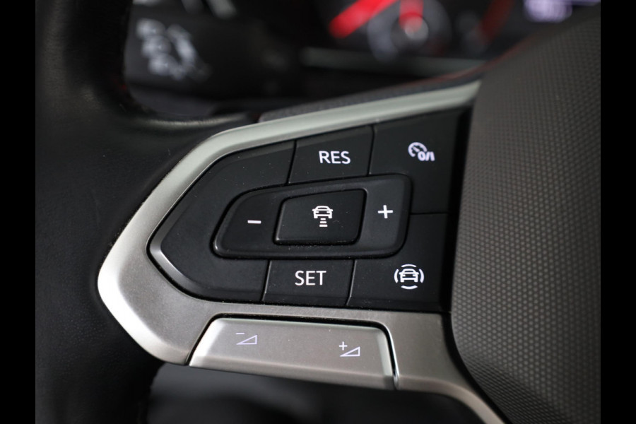 Volkswagen T-Cross 1.0 TSI Style 110 pk Automaat (DSG) | Navigatie | Parkeersensoren | Achteruitrijcamera | Adaptieve cruise control | LED koplampen |