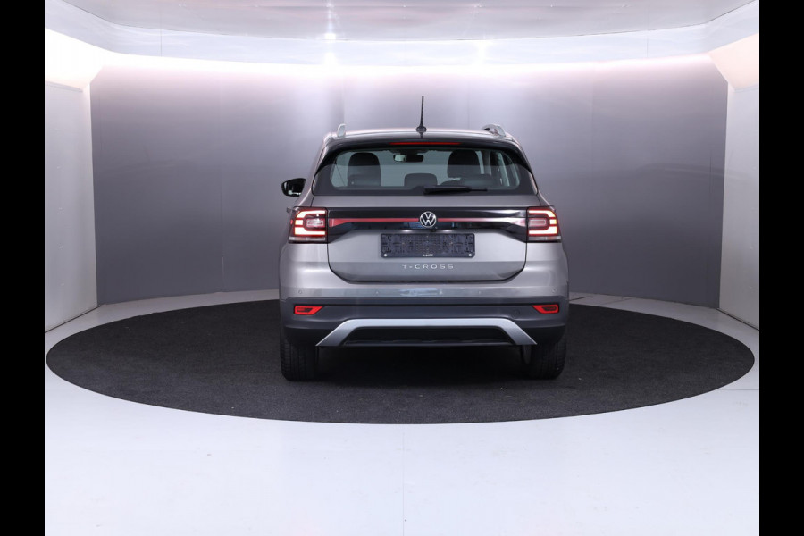 Volkswagen T-Cross 1.0 TSI Style 110 pk Automaat (DSG) | Navigatie | Parkeersensoren | Achteruitrijcamera | Adaptieve cruise control | LED koplampen |