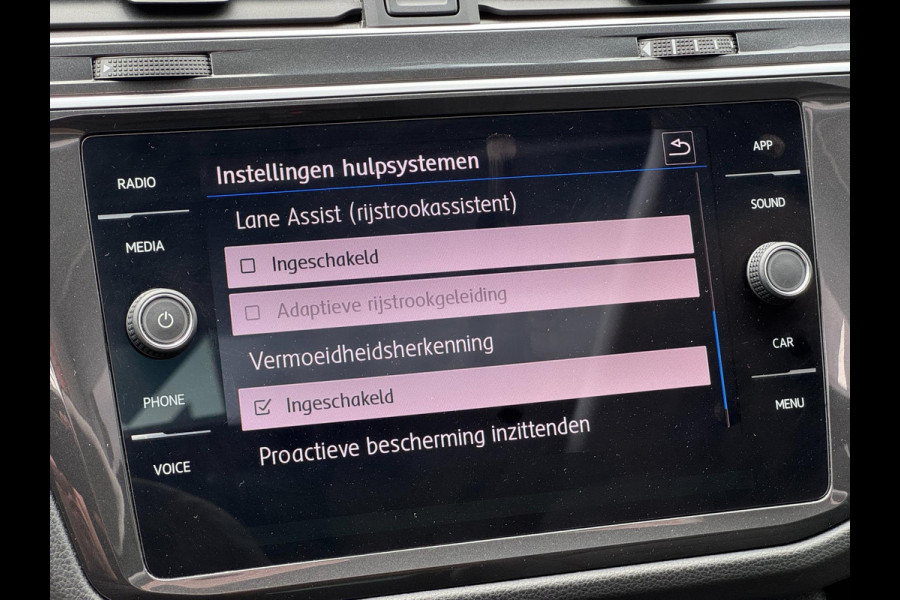 Volkswagen Tiguan 1.5 TSI Highline LED ACC Pano Lane Carplay