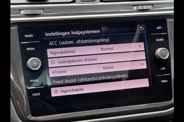 Volkswagen Tiguan 1.5 TSI Highline LED ACC Pano Lane Carplay