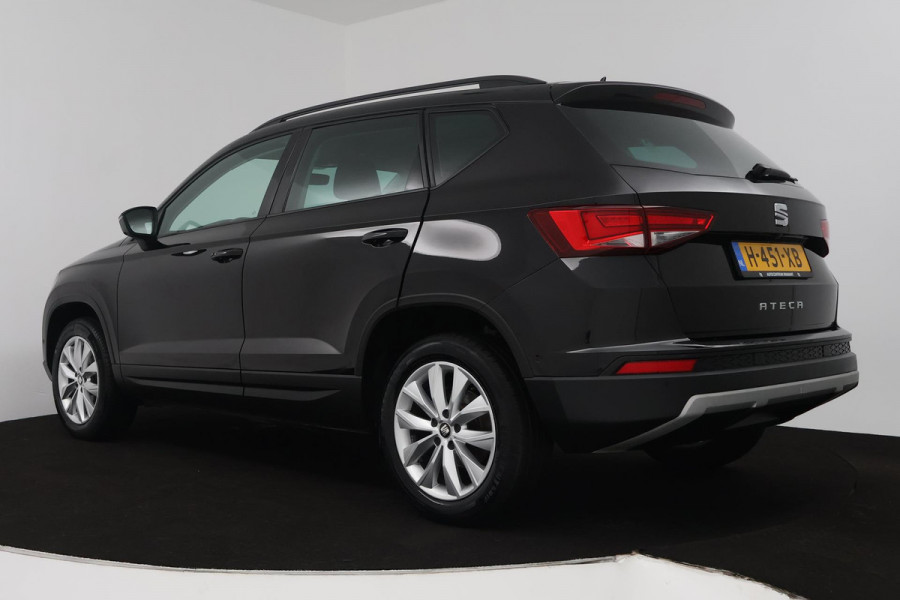 Seat Ateca 1.0 EcoTSI Style Business Intense (PARKEERSENSOREN, CRUISE CONTROL, NAVIGATIE, CARPLAY, NL-AUTO, GOED ONDERHOUDEN)