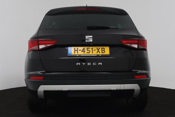 Seat Ateca 1.0 EcoTSI Style Business Intense (PARKEERSENSOREN, CRUISE CONTROL, NAVIGATIE, CARPLAY, NL-AUTO, GOED ONDERHOUDEN)