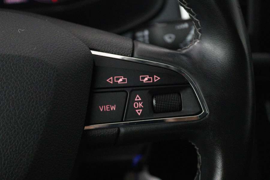 Seat Ateca 1.0 EcoTSI Style Business Intense (PARKEERSENSOREN, CRUISE CONTROL, NAVIGATIE, CARPLAY, NL-AUTO, GOED ONDERHOUDEN)