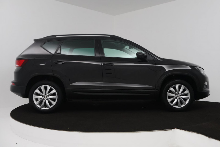 Seat Ateca 1.0 EcoTSI Style Business Intense (PARKEERSENSOREN, CRUISE CONTROL, NAVIGATIE, CARPLAY, NL-AUTO, GOED ONDERHOUDEN)