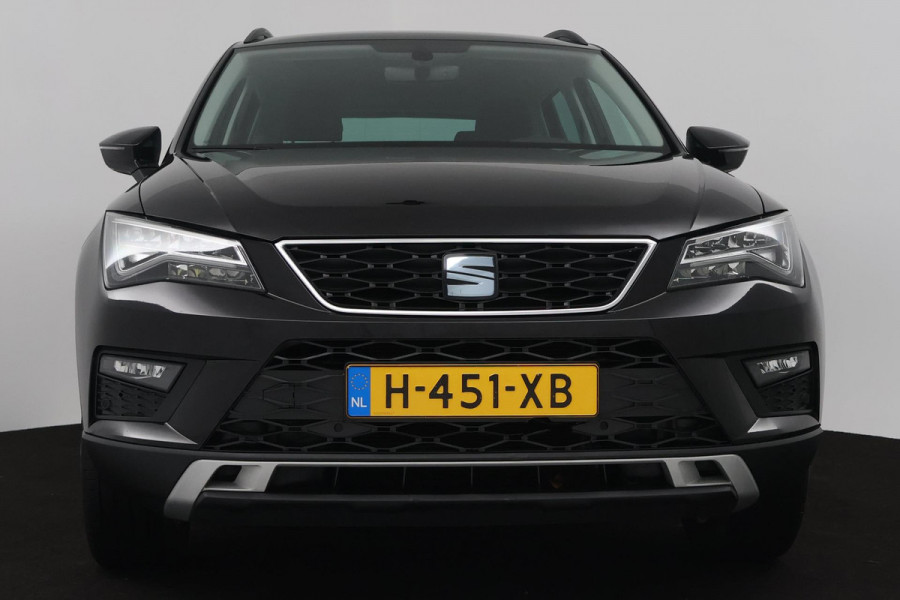 Seat Ateca 1.0 EcoTSI Style Business Intense (PARKEERSENSOREN, CRUISE CONTROL, NAVIGATIE, CARPLAY, NL-AUTO, GOED ONDERHOUDEN)