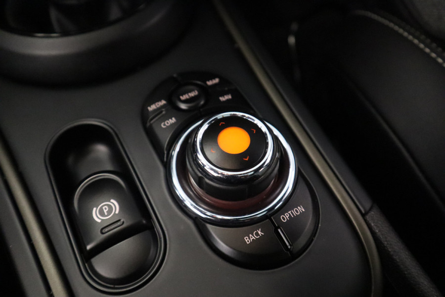 MINI Countryman 1.5 Cooper Business Edition Panoramadak Navigatie Full-led