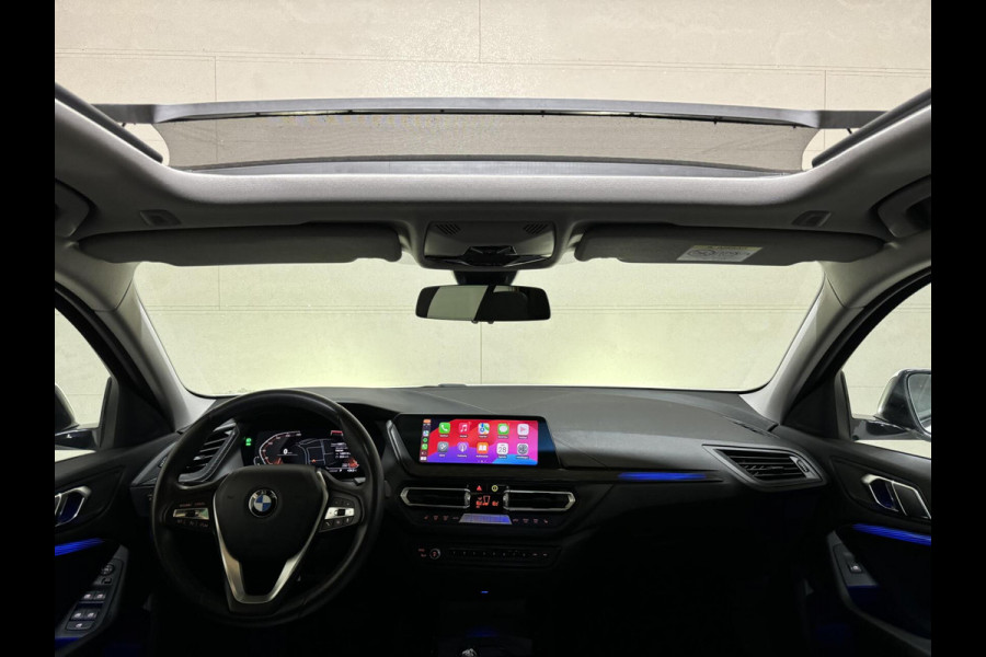 BMW 1-serie 118i Sport Pano Virtual Carplay Sfeer Cruise NAP