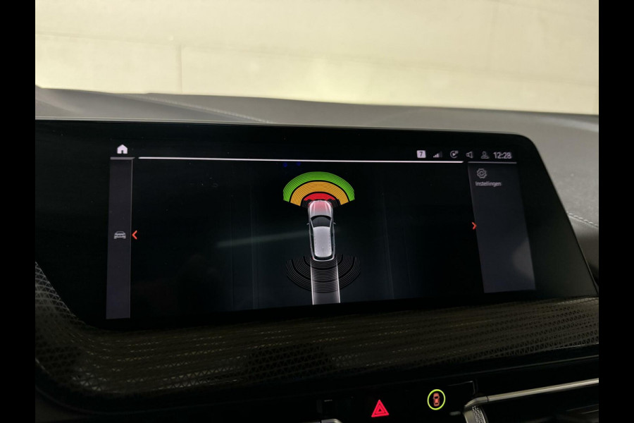 BMW 1-serie 118i Sport Pano Virtual Carplay Sfeer Cruise NAP
