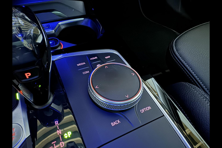 BMW 1-serie 118i Sport Pano Virtual Carplay Sfeer Cruise NAP