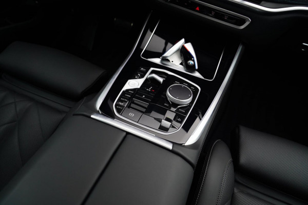 BMW X5 XDrive50e | Panorama | 360 CAM | AR Camera | Adaptieve Cruise | Lane Assist | Trekhaak elektrisch | BTW incl. | HuD |