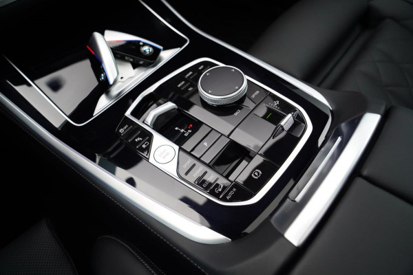 BMW X5 XDrive50e | Panorama | 360 CAM | AR Camera | Adaptieve Cruise | Lane Assist | Trekhaak elektrisch | BTW incl. | HuD |