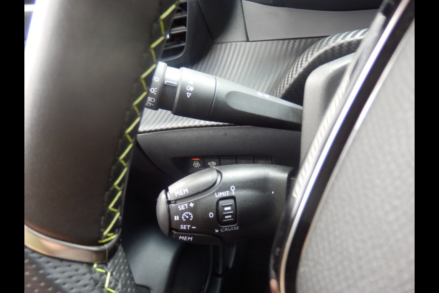 Peugeot 208 1.2 100pk | GT-uitvoering | Panoramadak | Apple Carpl. Andr. Aut