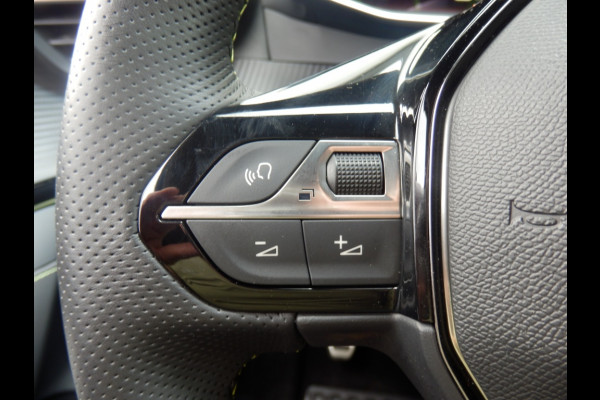 Peugeot 208 1.2 100pk | GT-uitvoering | Panoramadak | Apple Carpl. Andr. Aut