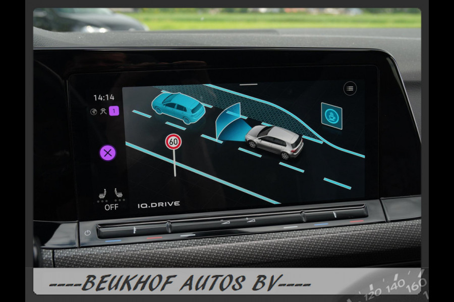 Volkswagen Golf 1.5 eTSI R-Line Pano H&K Audio Cruise Camera