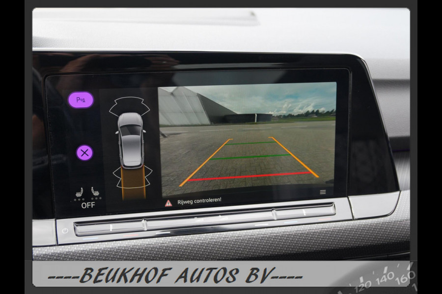 Volkswagen Golf 1.5 eTSI R-Line Pano H&K Audio Cruise Camera