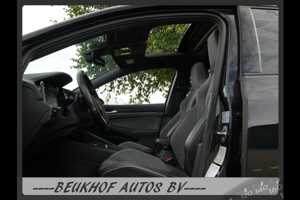 Volkswagen Golf 1.5 eTSI R-Line Pano H&K Audio Cruise Camera