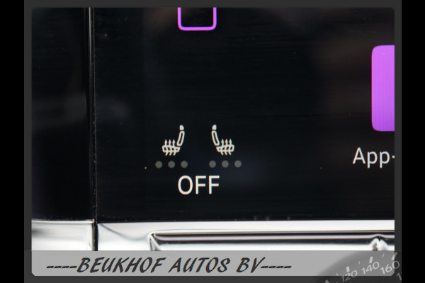 Volkswagen Golf 1.5 eTSI R-Line Pano H&K Audio Cruise Camera