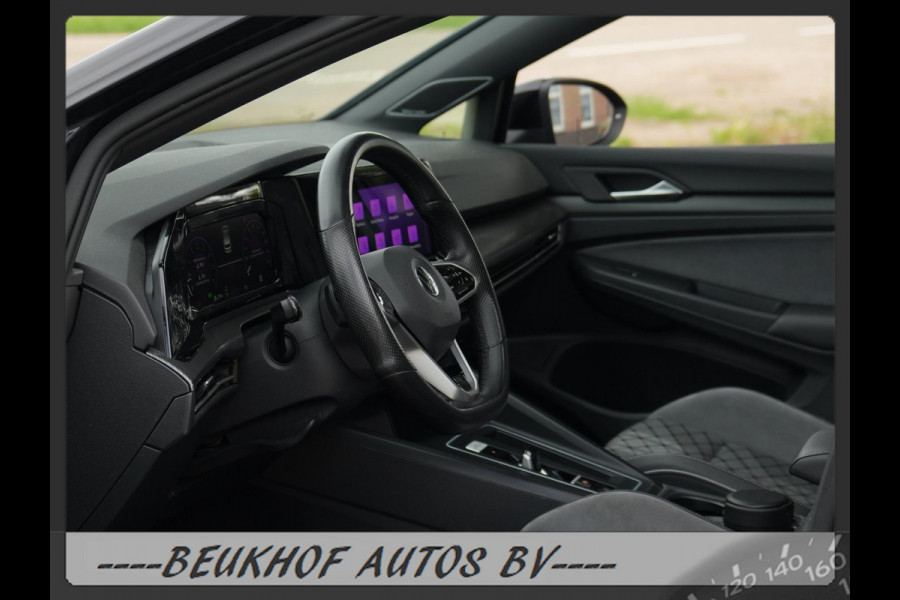 Volkswagen Golf 1.5 eTSI R-Line Pano H&K Audio Cruise Camera