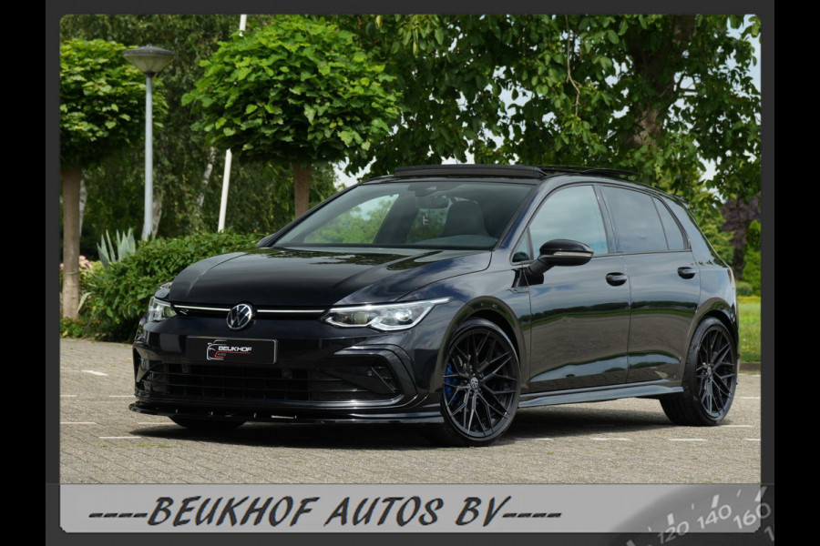 Volkswagen Golf 1.5 eTSI R-Line Pano H&K Audio Cruise Camera