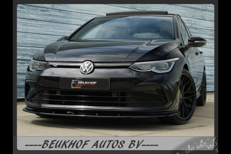 Volkswagen Golf 1.5 eTSI R-Line Pano H&K Audio Cruise Camera