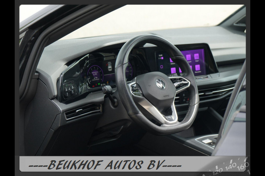Volkswagen Golf 1.5 eTSI R-Line Pano H&K Audio Cruise Camera
