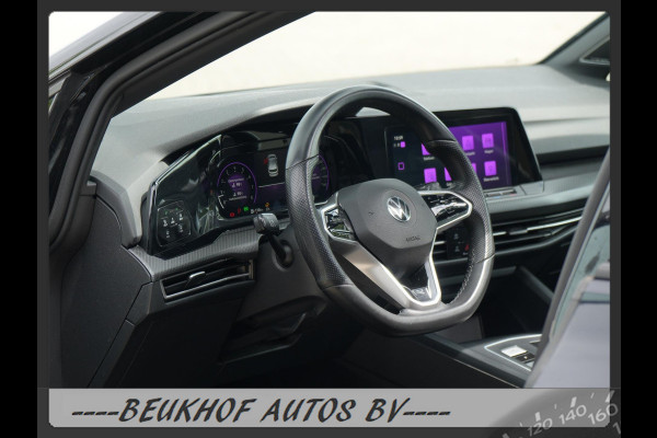 Volkswagen Golf 1.5 eTSI R-Line Pano H&K Audio Cruise Camera