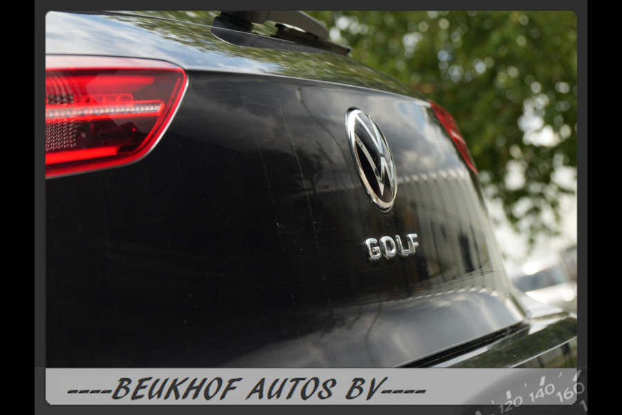 Volkswagen Golf 1.5 eTSI R-Line Pano H&K Audio Cruise Camera