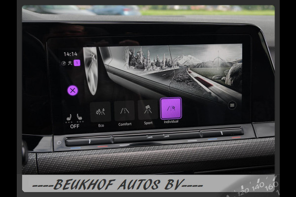 Volkswagen Golf 1.5 eTSI R-Line Pano H&K Audio Cruise Camera