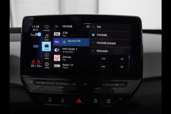 Volkswagen ID.3 First Max 58 kWh | Panoramadak | Head-Up | Stoel & stuurverwarming | Adaptive cruise | Camera | Massage | Elektrische stoelen | Sfeerverlichting | Carplay | Matrix LED