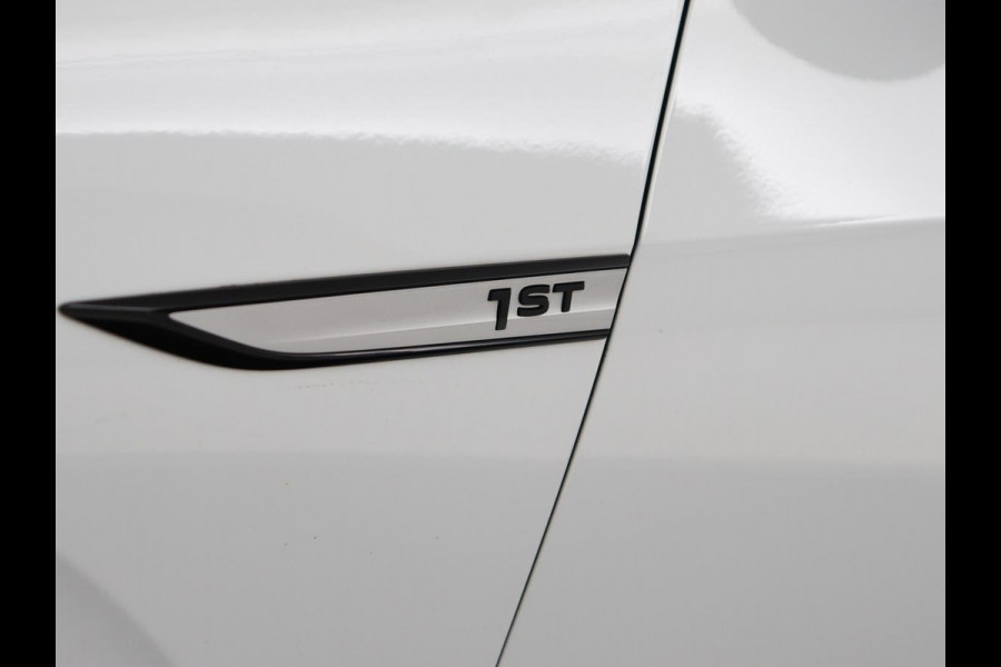 Volkswagen ID.3 First Max 58 kWh | Panoramadak | Head-Up | Stoel & stuurverwarming | Adaptive cruise | Camera | Massage | Elektrische stoelen | Sfeerverlichting | Carplay | Matrix LED