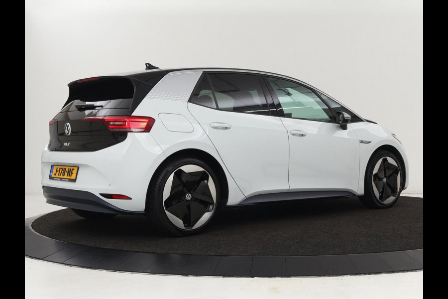 Volkswagen ID.3 First Max 58 kWh | Panoramadak | Head-Up | Stoel & stuurverwarming | Adaptive cruise | Camera | Massage | Elektrische stoelen | Sfeerverlichting | Carplay | Matrix LED