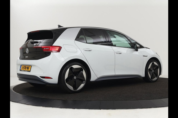 Volkswagen ID.3 First Max 58 kWh | Panoramadak | Head-Up | Stoel & stuurverwarming | Adaptive cruise | Camera | Massage | Elektrische stoelen | Sfeerverlichting | Carplay | Matrix LED