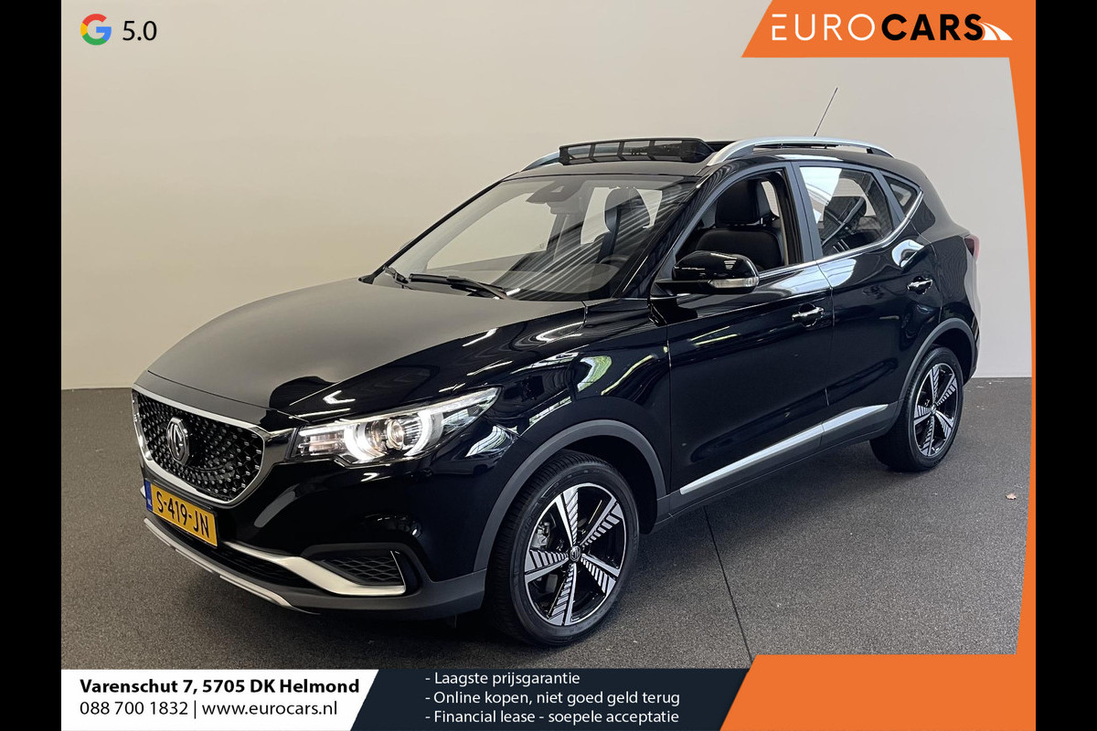 MG ZS EV Luxury 45 kWh Panoramadak Navigatie Apple Carplay/Android Auto Camera Parkeersensoren achter Adaptive Cruise Control Dodehoekdetectie Stoelverwarming Climate Control Lichtmetalen velgen