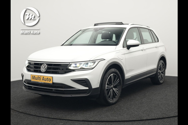 Volkswagen Tiguan TSI eHybrid Plug In Hybrid 245pk Dealer O.H PHEV | Panodak | Adaptive Cruise | Camera | Sportstoelen Verwarmd | IQ Light | Travel Assist | Apple Carplay | Virtual | Navigatie | DAB |