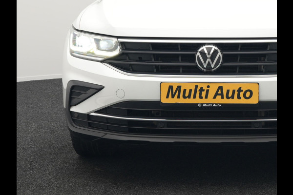 Volkswagen Tiguan TSI eHybrid Plug In Hybrid 245pk Dealer O.H PHEV | Panodak | Adaptive Cruise | Camera | Sportstoelen Verwarmd | IQ Light | Travel Assist | Apple Carplay | Virtual | Navigatie | DAB |