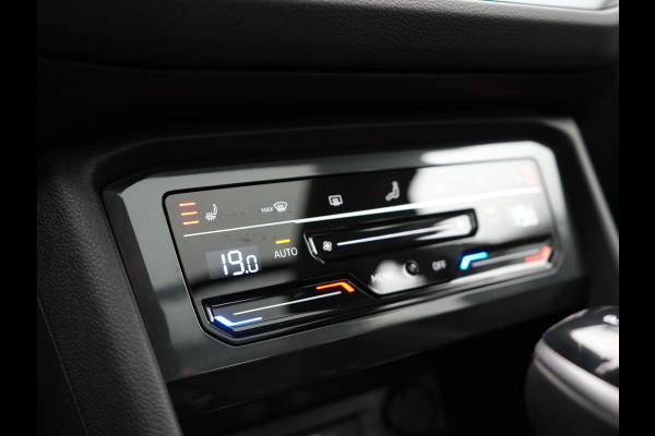 Volkswagen Tiguan TSI eHybrid Plug In Hybrid 245pk Dealer O.H PHEV | Panodak | Adaptive Cruise | Camera | Sportstoelen Verwarmd | IQ Light | Travel Assist | Apple Carplay | Virtual | Navigatie | DAB |