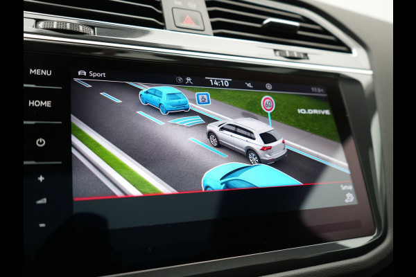 Volkswagen Tiguan TSI eHybrid Plug In Hybrid 245pk Dealer O.H PHEV | Panodak | Adaptive Cruise | Camera | Sportstoelen Verwarmd | IQ Light | Travel Assist | Apple Carplay | Virtual | Navigatie | DAB |