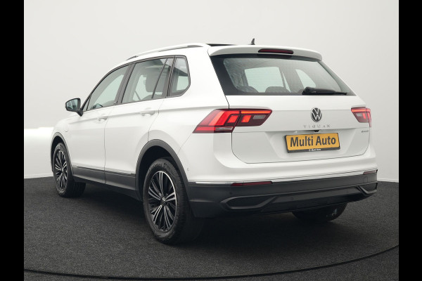 Volkswagen Tiguan TSI eHybrid Plug In Hybrid 245pk Dealer O.H PHEV | Panodak | Adaptive Cruise | Camera | Sportstoelen Verwarmd | IQ Light | Travel Assist | Apple Carplay | Virtual | Navigatie | DAB |