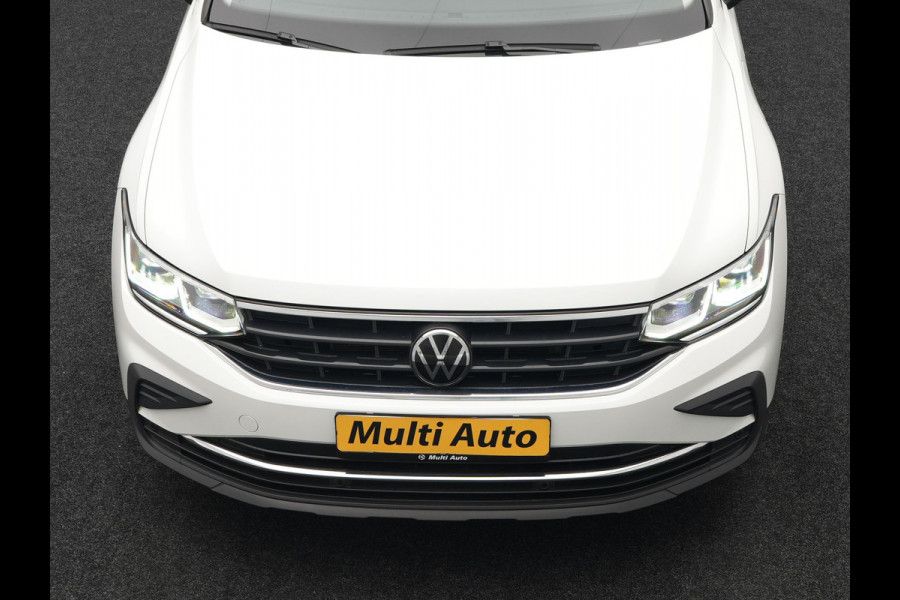 Volkswagen Tiguan TSI eHybrid Plug In Hybrid 245pk Dealer O.H PHEV | Panodak | Adaptive Cruise | Camera | Sportstoelen Verwarmd | IQ Light | Travel Assist | Apple Carplay | Virtual | Navigatie | DAB |