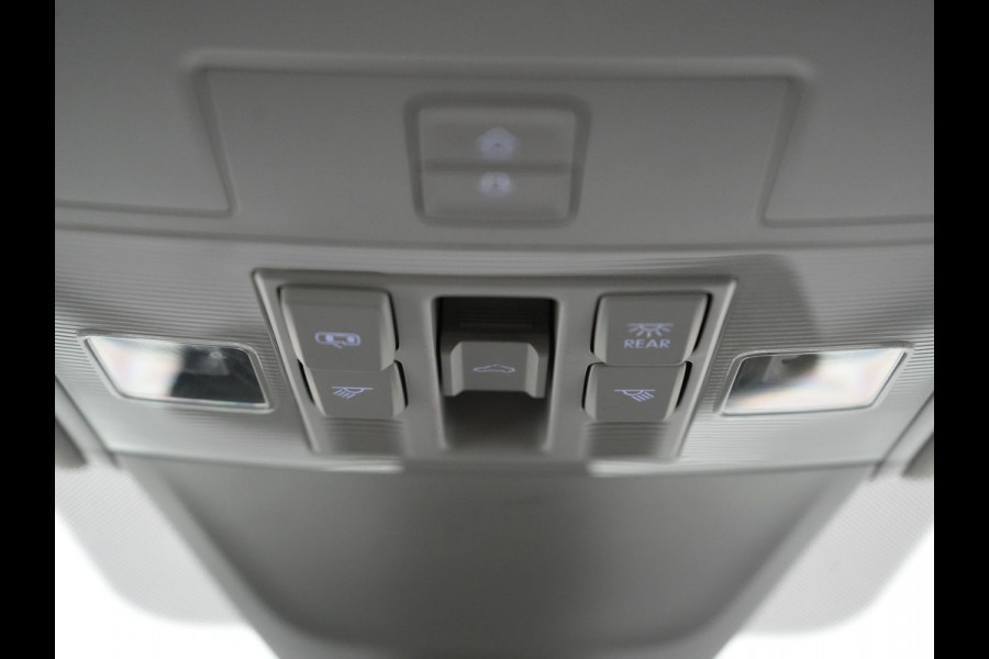Volkswagen Tiguan TSI eHybrid Plug In Hybrid 245pk Dealer O.H PHEV | Panodak | Adaptive Cruise | Camera | Sportstoelen Verwarmd | IQ Light | Travel Assist | Apple Carplay | Virtual | Navigatie | DAB |