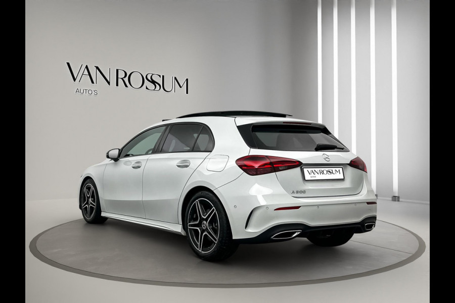 Mercedes-Benz A-Klasse 200 AMG Premium Pano ACC Sfeer Camera