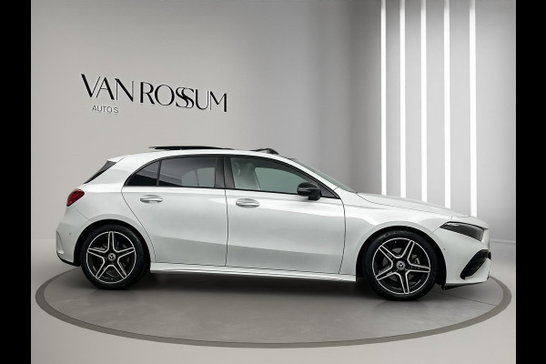 Mercedes-Benz A-Klasse 200 AMG Premium Pano ACC Sfeer Camera