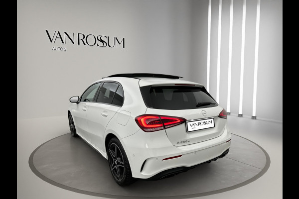 Mercedes-Benz A-Klasse 250 e AMG Pano Sfeer Camera Night Pakket