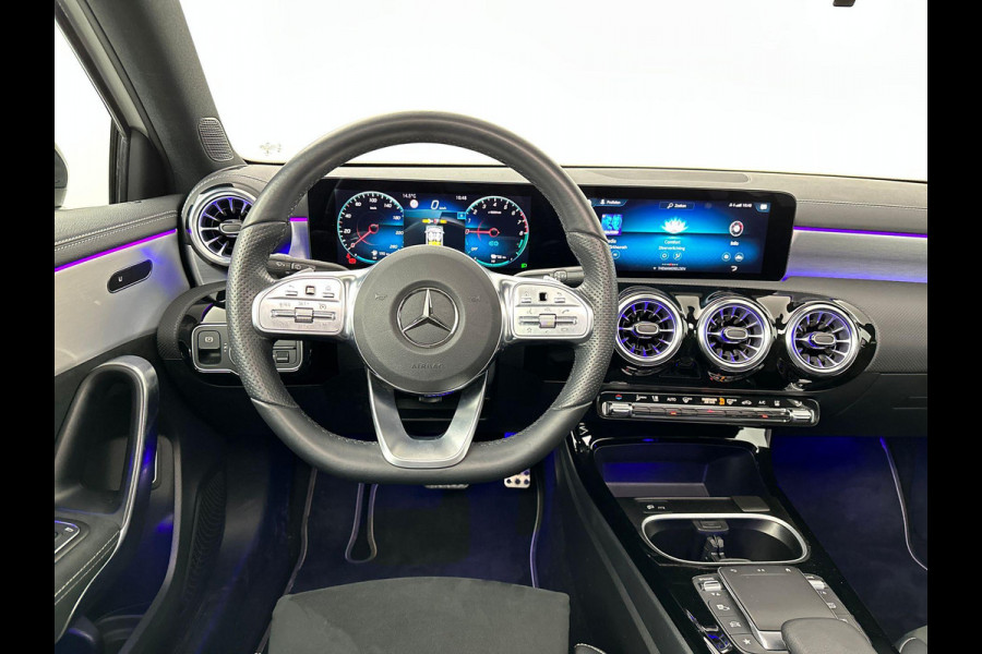 Mercedes-Benz A-Klasse 250 e AMG Pano Sfeer Camera Night Pakket